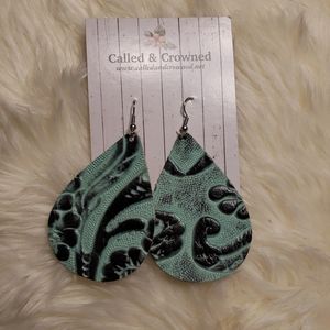 Leather earring with print design